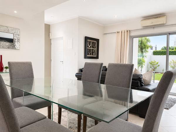 Apartment / Flat For Rent in Morningside, Sandton