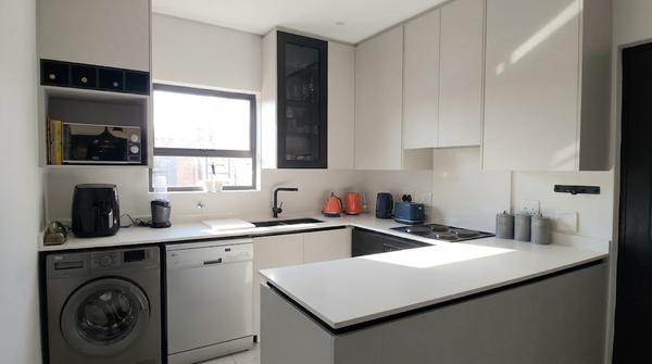 Apartment / Flat For Rent in Morningside, Sandton