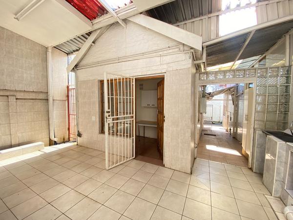 House For Rent in Auckland Park, Johannesburg